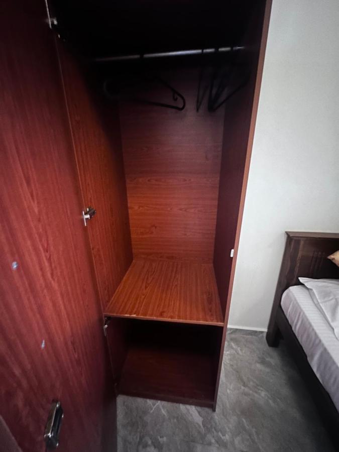 N Joy Inn Trincomalee Bagian luar foto